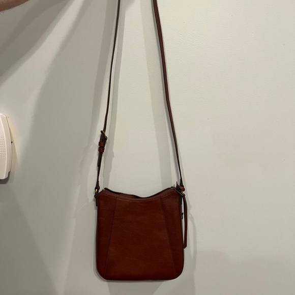 Fossil Crossbody - Picture 2 of 3